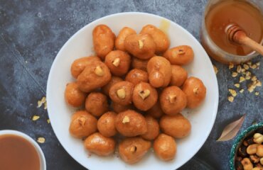 loukoumades traditional greek desserts